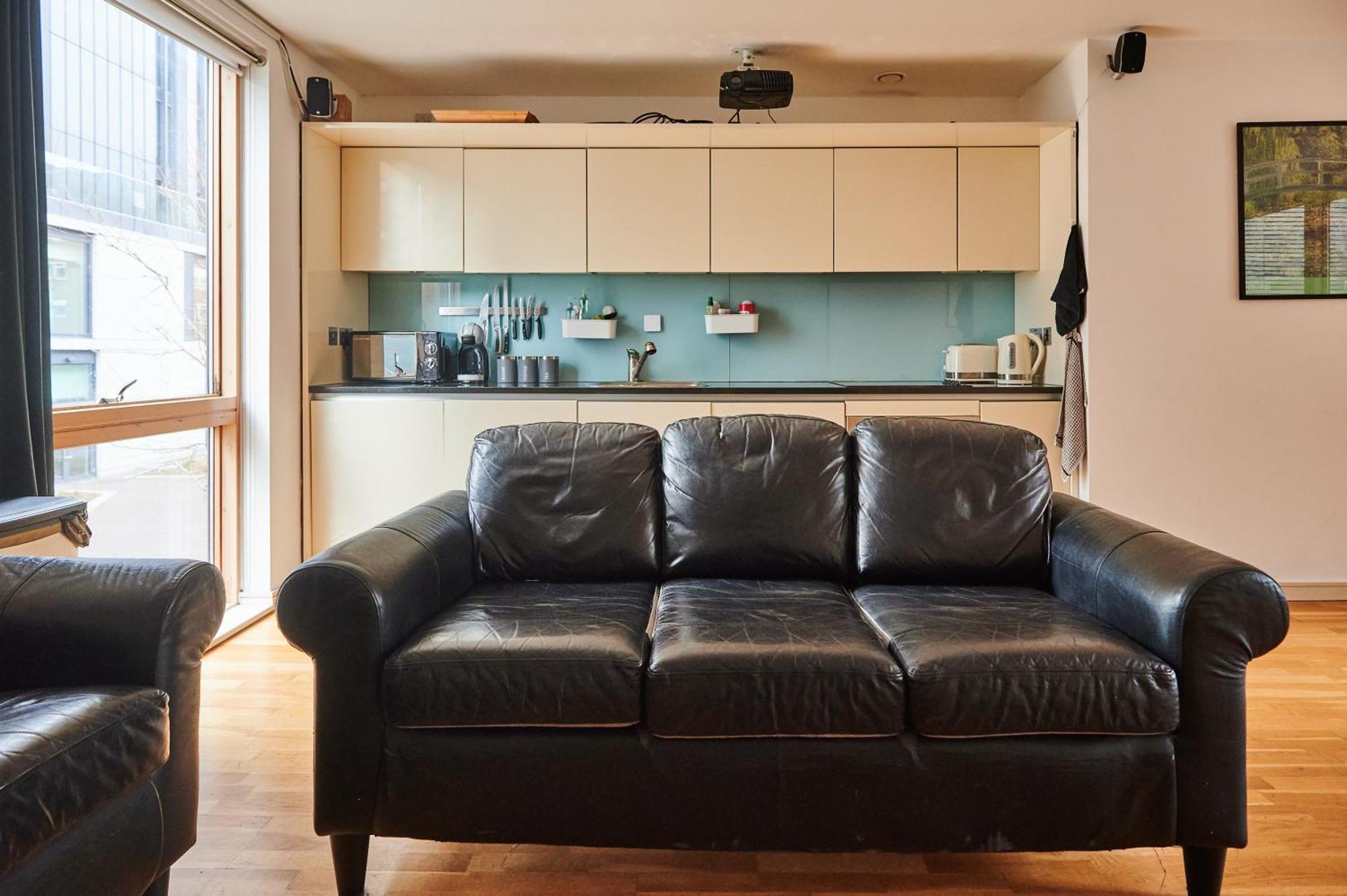 Bright 2 Bedroom Flat In Old Street With Balcony London Exteriör bild