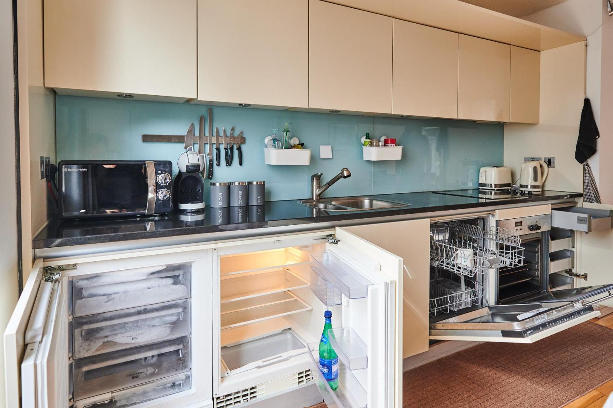Bright 2 Bedroom Flat In Old Street With Balcony London Exteriör bild